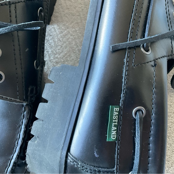 Eastland Men's Classic Black Leather Oxfords - Picture 8 of 8